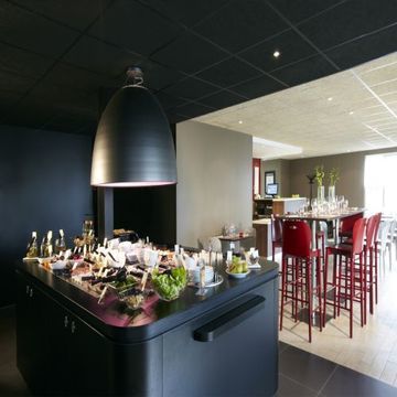 Hotel Campanile Est Technopole 3*